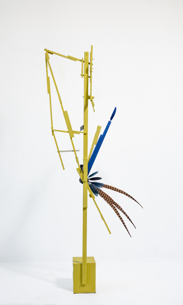 sculpture-jaune-garnde-ouverte-recadre-SITE
